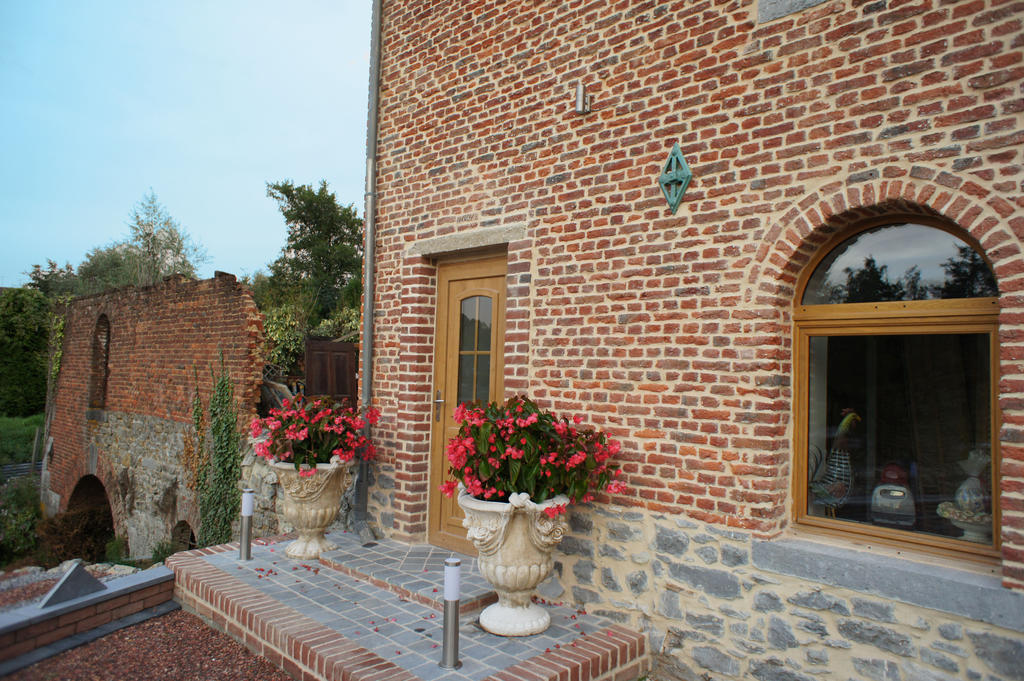 Bed and Breakfast Aux Logis De La Solre Ferrière-la-Petite Exteriér fotografie